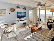 North Ft. Myers Beach Villas- Penthouse - ON BEACH- NEW RENOVATION!