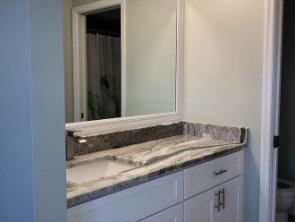 master vanity with pull out mirror