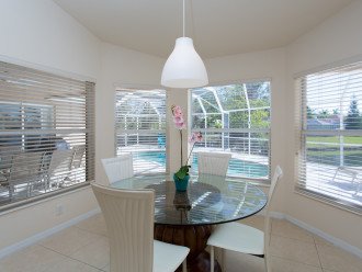 Villa Lakeside in the gated community Briarwood, near downtown, private pool #10