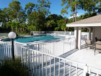 Villa Lakeside in the gated community Briarwood, near downtown, private pool #20