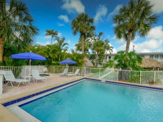 WHITE SANDS RESORT-Quaint old Florida style Resort #1