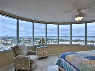 SOUTHERN EXPOSURE - Modern Decor, Panoramic Views Peck Plaza 15SW #1