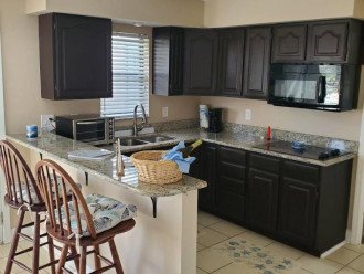 Full furnished kitchen (no oven)