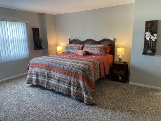 Very large Main Bedroom with ADJUSTABLE split King bed