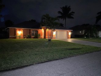 Jay's Getaway Villa Sunset Pet Friendly, Minutes from Cape Coral Beach! #8
