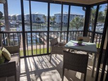 Canalfront Views & Perfect for Two !
