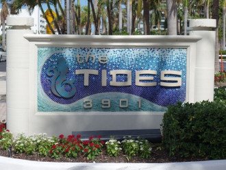 DIRECT Ocean View & Pool View FULLY Remodeled Condo #28