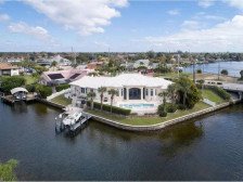 WATERFRONT-Direct Gulf access 5 bedroom,3 bath/pool/spa/boat dock, stunning view