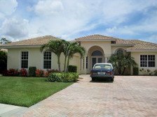 Naples golf course property. 3 bedrooms, 3 bathroom home with. Pool. Sleeps 6