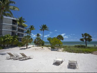 High Tide awaits your next visit upgraded condo close to Smathers Beach #1