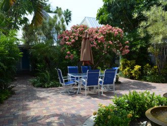 Nassau Suite just steps to Duval Tropical oasis quiet location Downtown #1