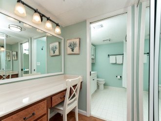 Vanity in the entrance to the bathroom