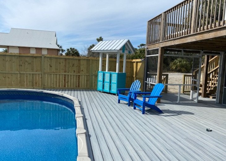 pool / deck area