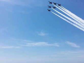 Blue Angels Practicing