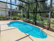 Luxury Villa with own pool on Lake Berkley Resort. Close to Disney (Ref 10)