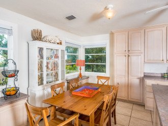 Kitchen Table: Seats 6 - Two extensions accommodate extra dinner guests.