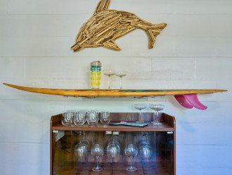 Florida room Surfboard Bar