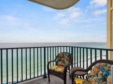 Beachfront w/ Panoramic Gulf Views in the Heart of Destin!