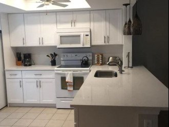 Very clean 2bed/2bath comfortable condo in Naples with new kitchen #2