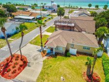 Beach House w/Private beach! DISCOUNTED OCT-FEB! Pets Welcome #1