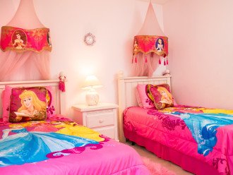 4th Bedroom: 2 Twin Beds – Themed Disney Princesses