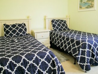 5th Bedroom: 2 Twin Beds