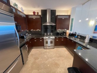 Spacious Kitchen W/All Stainless Steel KitchenAid Appliances & Granite Counter