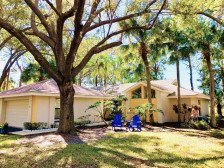 Updated 2BR/2BA -2car gar. close to Beaches & DT Venice in lovely Myrtle Trace