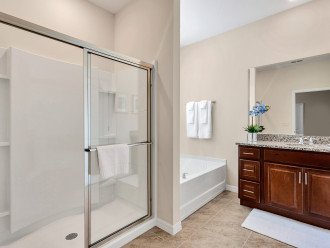 Owners Suite 1 - En-suite / Bathroom 1