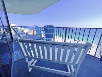 Beautiful Beachfront Condo! Beach Service! Pool, 750sf Wrap-A-Round Balcony #15