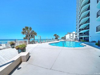 Luxurious Beachfront Condo, Wrap-A-Round Balcony/Gourmet Kitchen-Beach Ser, Pool #43
