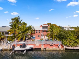Key Largo Oceanfront Home 5/5 Pool, Jacuzzi, Tiki bar, Outdoor Kitchen, Dock. #39