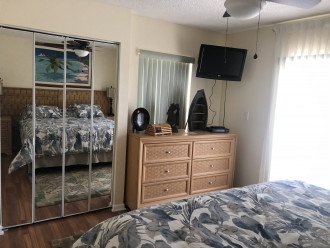 205 bedroom -king bed