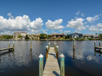 Blind Pass Lagoon & free boat docks for guests