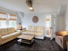 Palm View - Lovingly Renovated - 3 KINGSHalf Mile Stroll to Historic DT