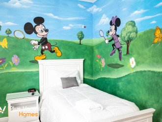 Hand painted art on Mickey room- jack and Jill ensuite