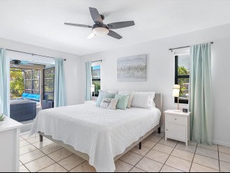 This is the luxurious Breeze room. This room features a King size gel mattress for an excellent nights sleep. The ceiling fan kicks off a great breeze and the blackout blinds help to catch a little extra sleep!