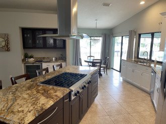 Gourmet kitchen - note gas stove top (very rare in Florida)