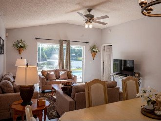 COZY FAMILY HOME POOL AND LAKE VIEW, 5 MILES DISNEY #1
