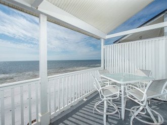 Spacious - Beachfront - Beach access from private balcony- Sleeps 10 - Family Ti #1