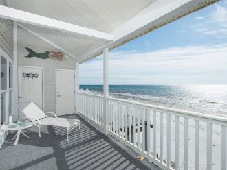 Spacious - Beachfront - Beach access from private balcony- Sleeps 10 - Family Ti #1