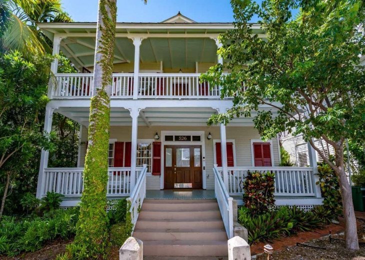 Tony's Conch Retreat. Old Town! Spacious Condo in Historic Home w/Pool! #1