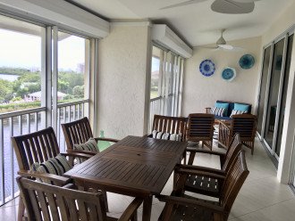 Double Lanai includes dining and living space