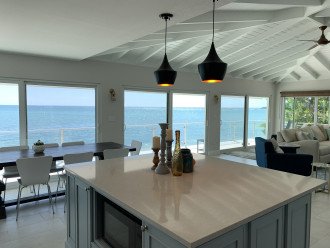 Extra large island in kitchen