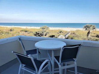 Direct Ocean Penthouse Multi-Level - Sleeps 6 Guests #1
