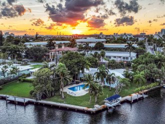 180" of Waterfront | Heated Pool | Walk To Beach | Paradise Point Key | H0MES #1