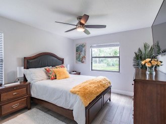 Queen Bedroom With Premium Bedding