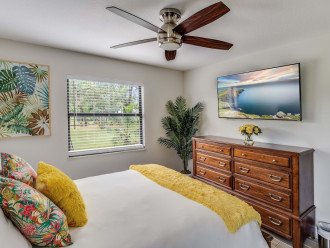 Queen Bedroom With Simmons Beauty Rest Pillow Top Mattress