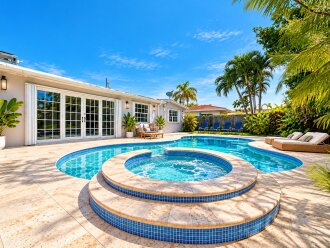 Pool house