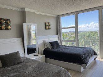 Directly on Beach in condo-hotel Resort City/Ocean View Ft. Lauderdale 2 bedroom #38